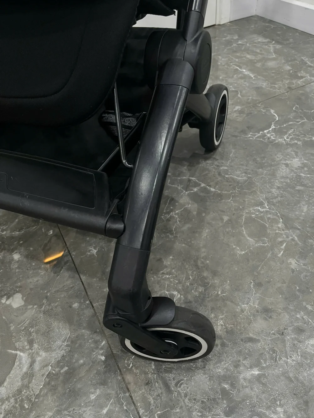 Xe đẩy Joolz Aer màu Olive khung đen (tặng kèm cup holder Joolz & dustbag bảo vệ xe) - Ảnh 9