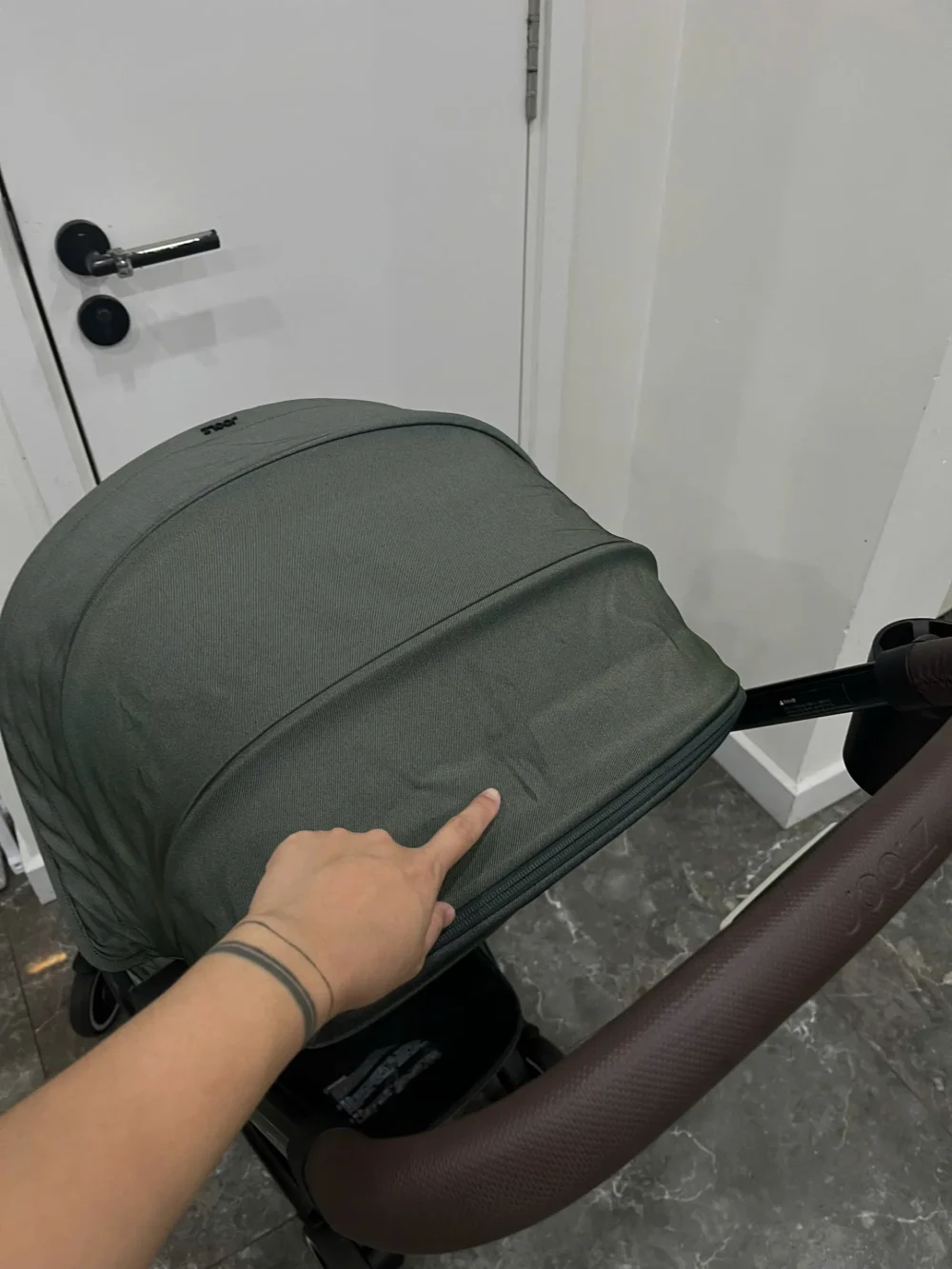 Xe đẩy Joolz Aer màu Olive khung đen (tặng kèm cup holder Joolz & dustbag bảo vệ xe) - Ảnh 26