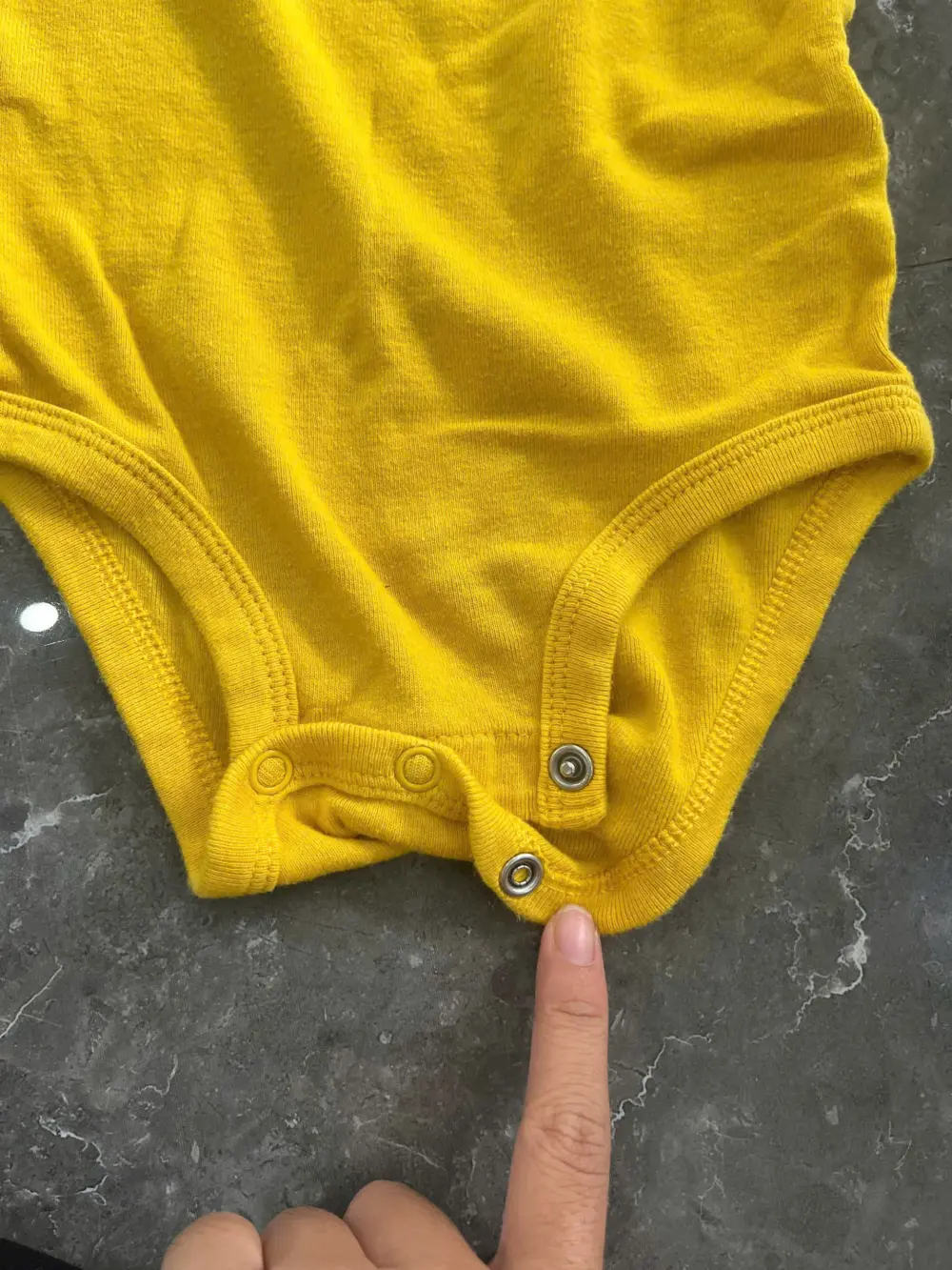 Set 2 bodysuit cho bé mix brand Carter’s & CF (6 đến 9 tháng)Carter’s & CF - Ảnh 2