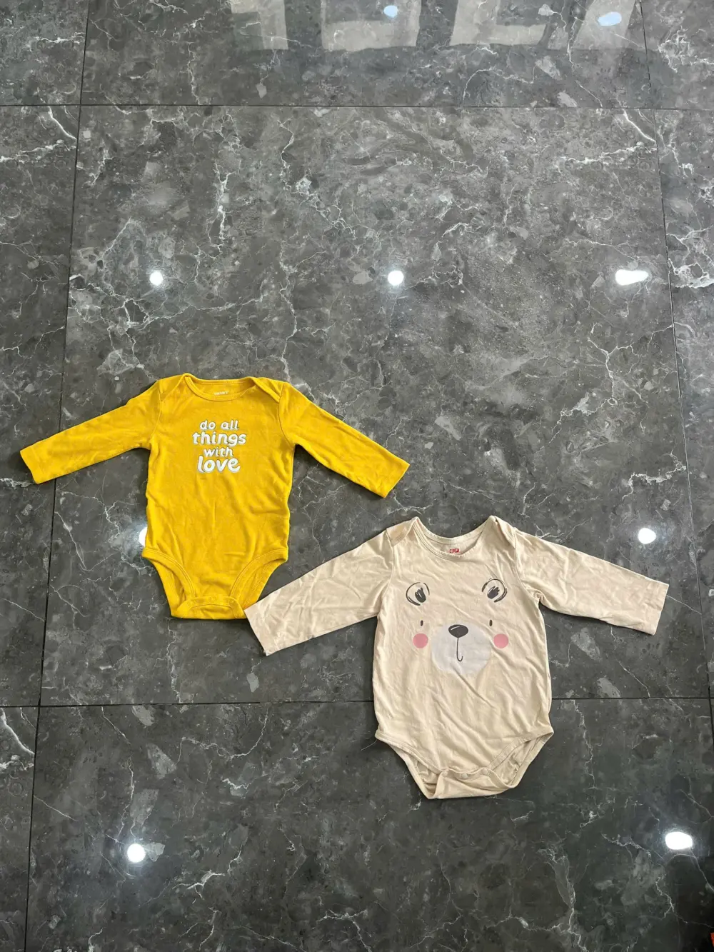 Set 2 bodysuit cho bé mix brand Carter’s & CF (6 đến 9 tháng)Carter’s & CF - Ảnh 3