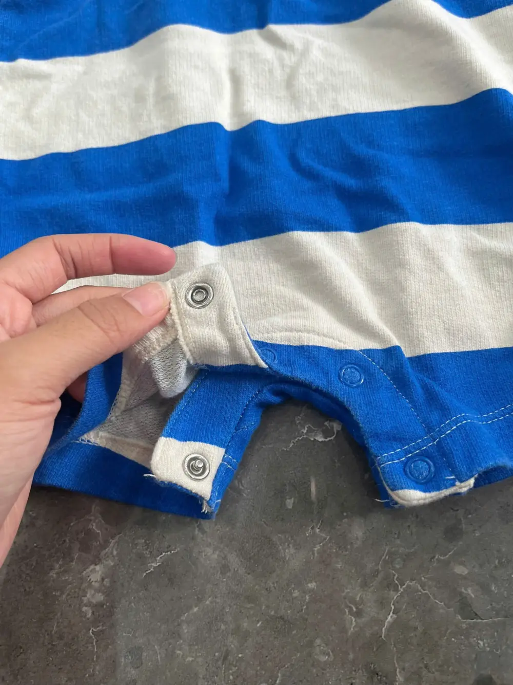 Set 2 bodysuit Carter’s tặng kèm quần đùi cho bé (6 đến 9 tháng)Carter’s - Ảnh 2