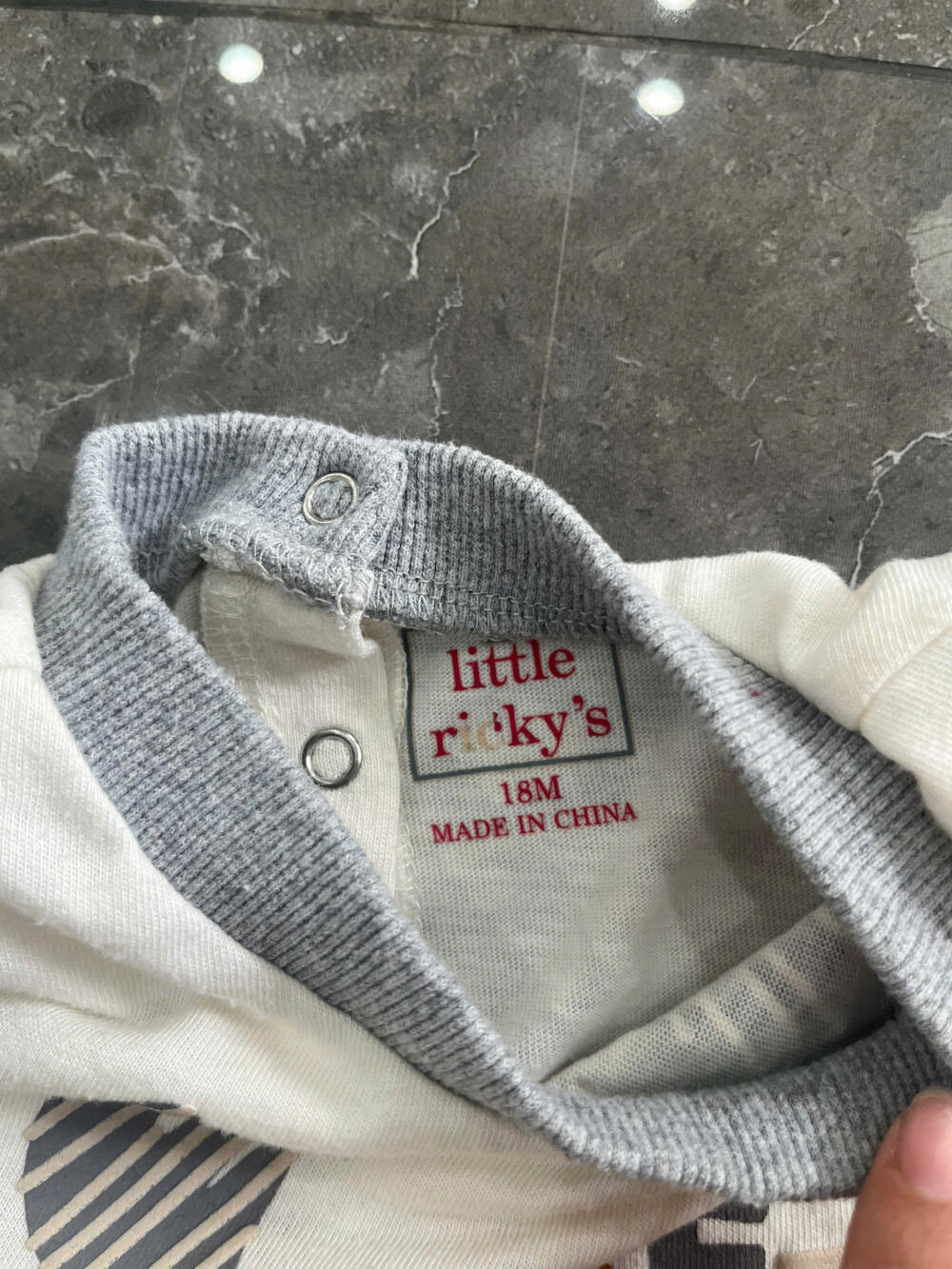 Set 3 món đồ cho bé mix brand H&M, Little ricky’s, Carter’s H&M, Little ricky’s, Carter’s - Ảnh 13