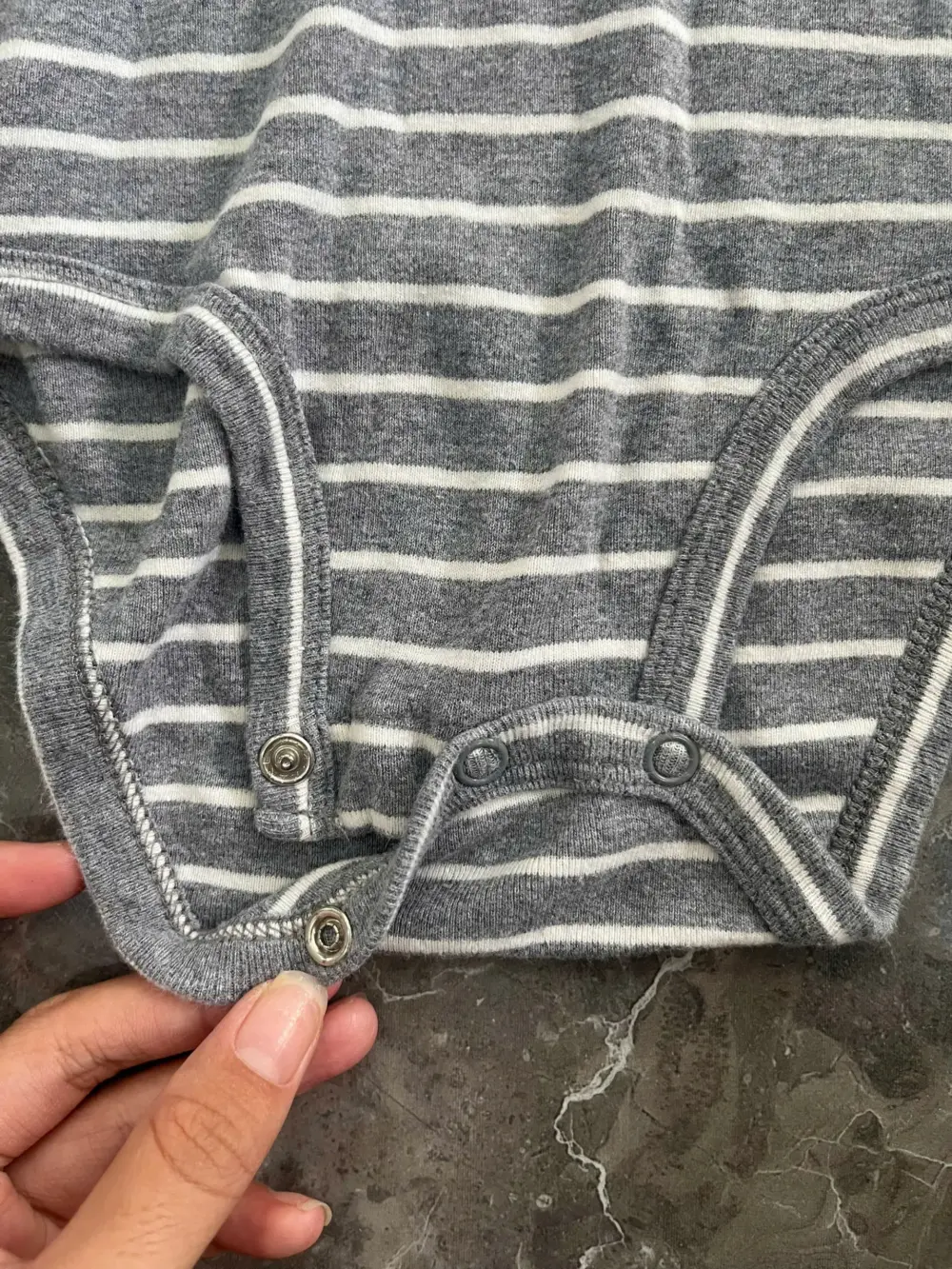 Set 3 món đồ cho bé mix brand H&M, Little ricky’s, Carter’s H&M, Little ricky’s, Carter’s - Ảnh 6