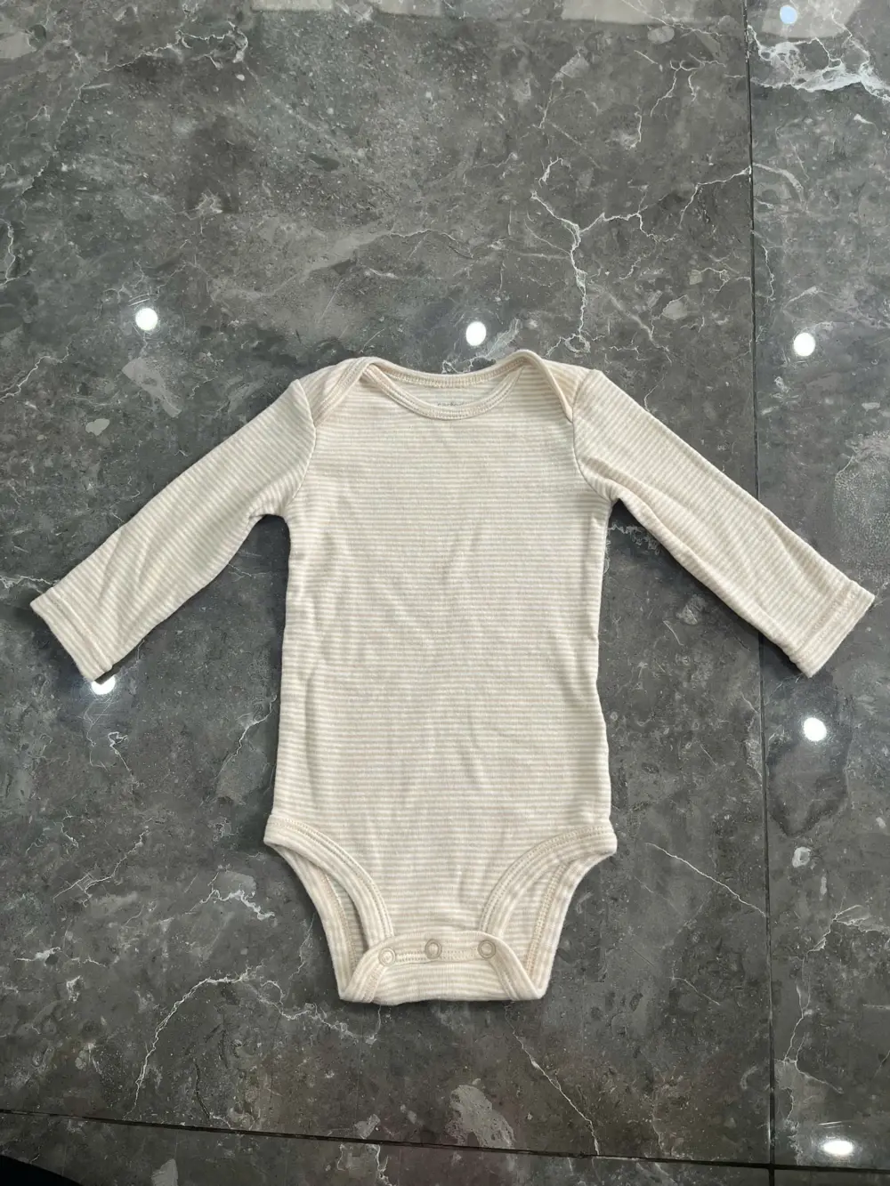 Set 4 bộ bodysuit Carter’s (3 đến 6 tháng)Carter’s - Ảnh 19