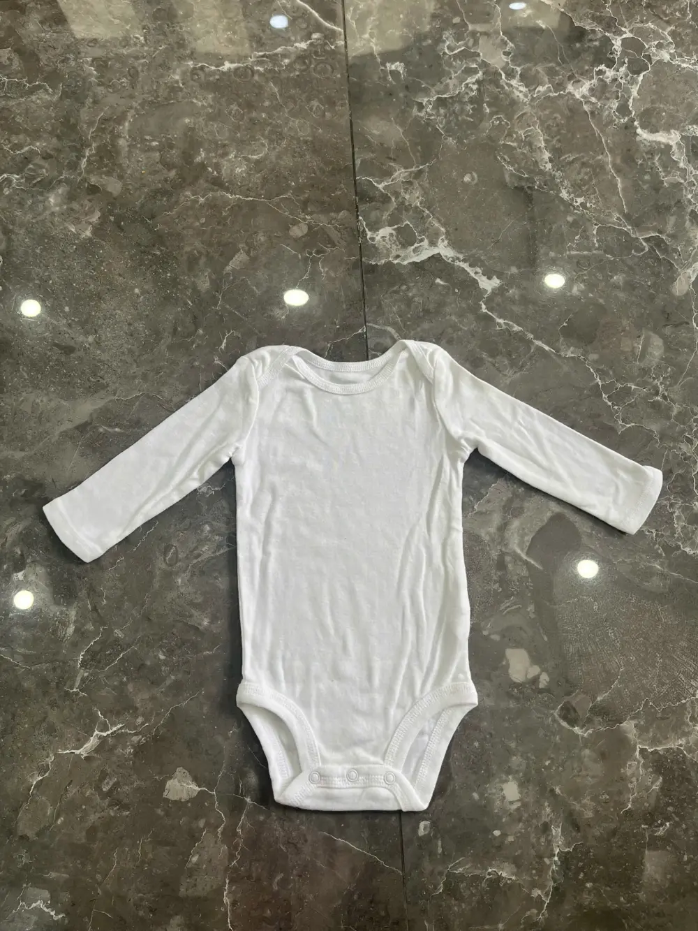 Set 4 bộ bodysuit Carter’s (3 đến 6 tháng)Carter’s - Ảnh 2