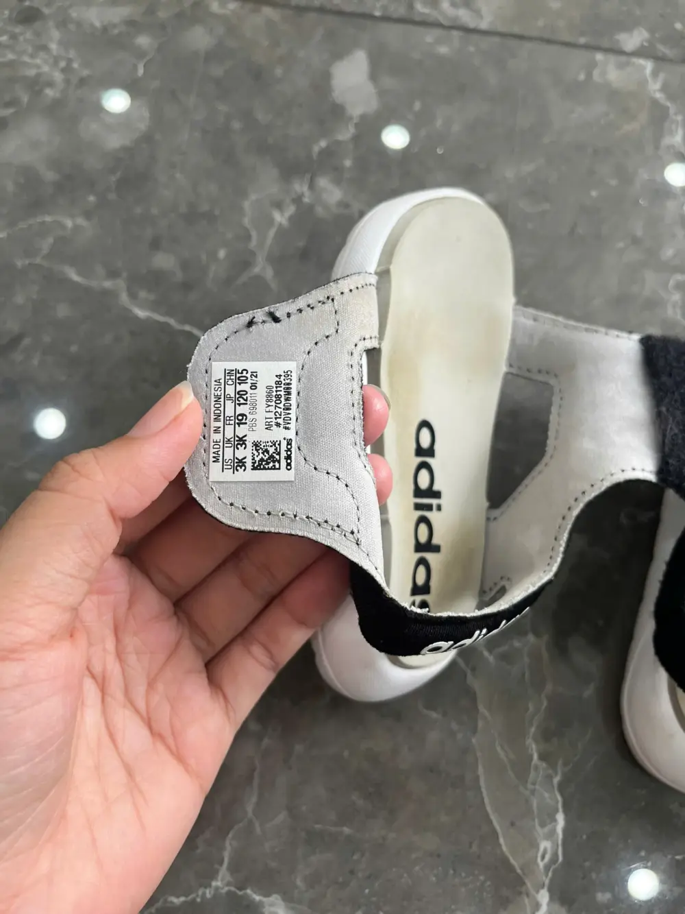 Giày sandal Adidas Comfort màu đen trắng (size 10.5cm)Adidas - Ảnh 6