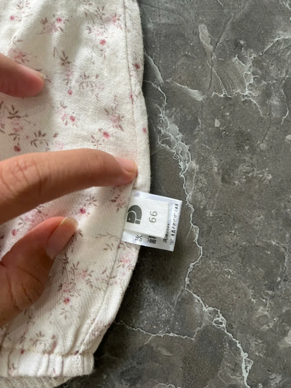 Set 3 món đồ bé gái vintage màu hồng mix brand (size 66) - Ảnh 5