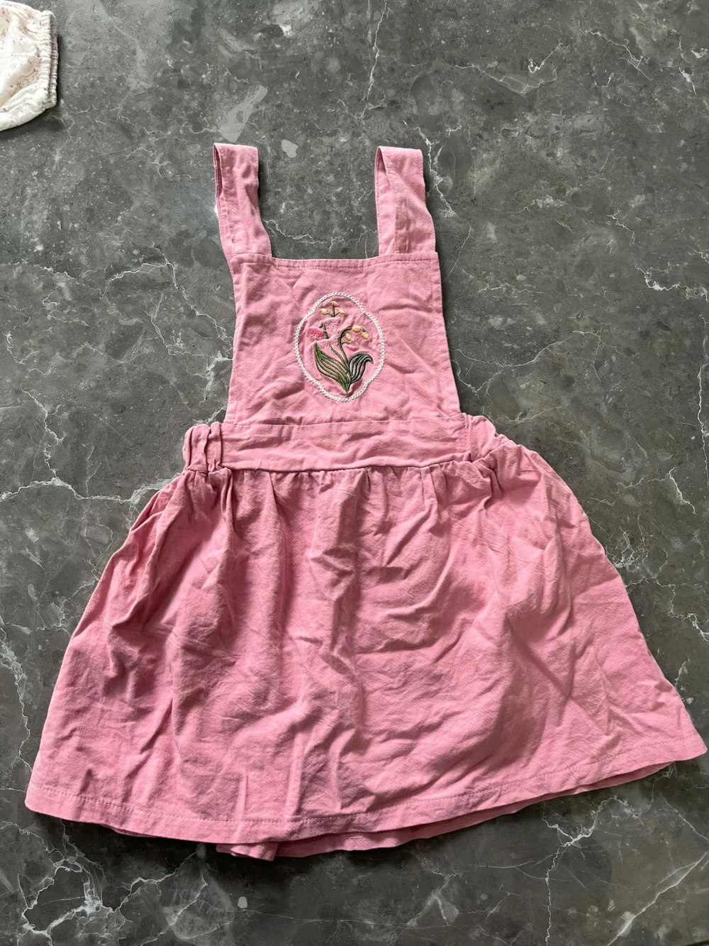 Set 3 món đồ bé gái vintage màu hồng mix brand (size 66) - Ảnh 7