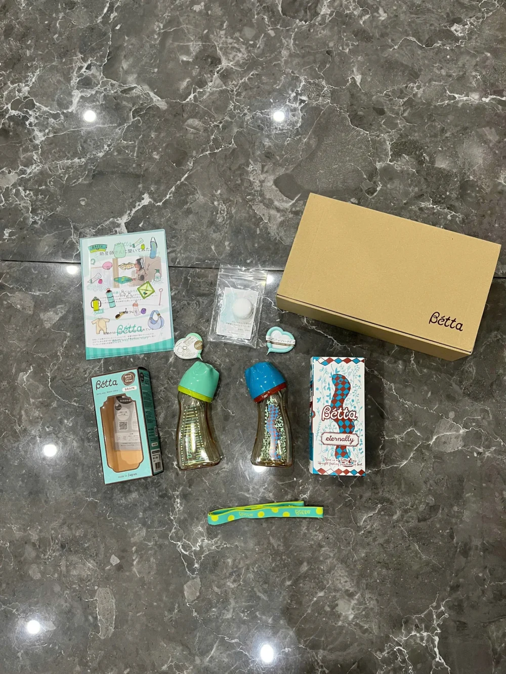 Set 2 bình sữa Betta Cổ Rộng 240ml kèm núm ti, kem trị rạn nứt đầu ti, chọc núm ti của hãng (full box) - Ảnh 12
