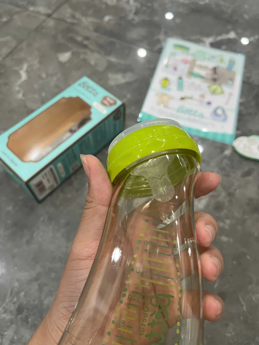 Set 2 bình sữa Betta Cổ Rộng 240ml kèm núm ti, kem trị rạn nứt đầu ti, chọc núm ti của hãng (full box) - Ảnh 15