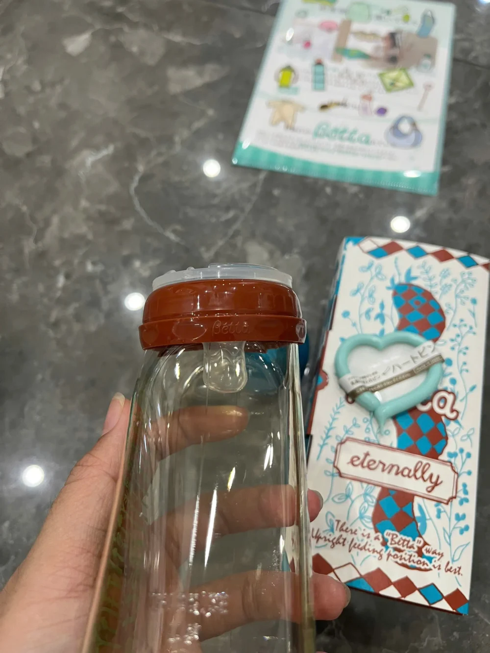 Set 2 bình sữa Betta Cổ Rộng 240ml kèm núm ti, kem trị rạn nứt đầu ti, chọc núm ti của hãng (full box) - Ảnh 5