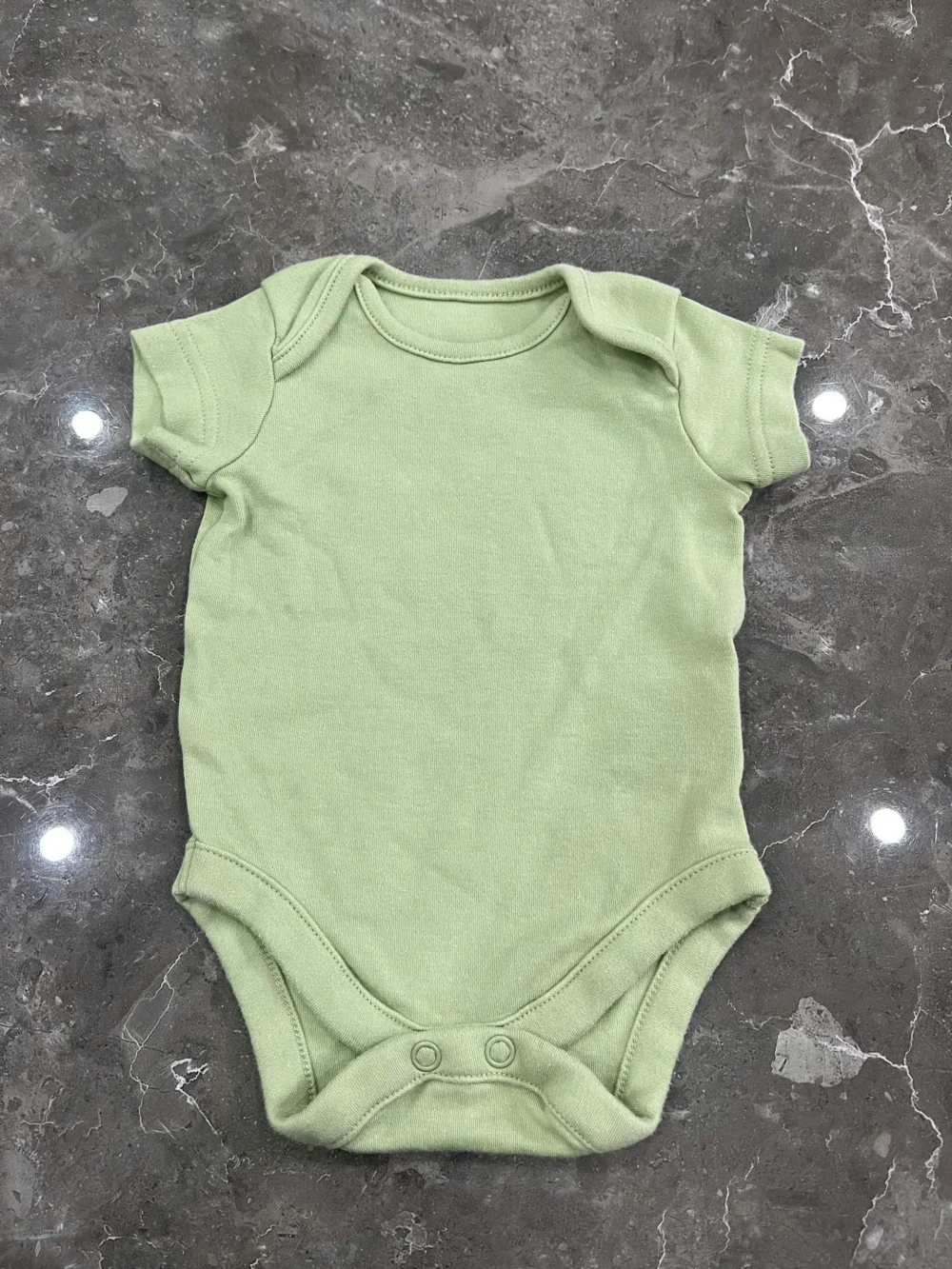 Set 4 bộ bodysuit Mothercare (size newborn) tặng kèm 1 bodysuit đã sử dụng nhẹ - Ảnh 22