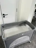 Giường cũi trẻ em Joie Kubbie Sleep Foggy Gray (tặng kèm thanh đồ chơi treo cũi) - Ảnh 3