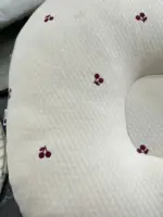 Gối chống trào ngược Rototo Bebe lụa chữ C, tặng kèm 1 bọc gối nhung nobrand (còn túi đựng) 0-14 tháng - Ảnh 7