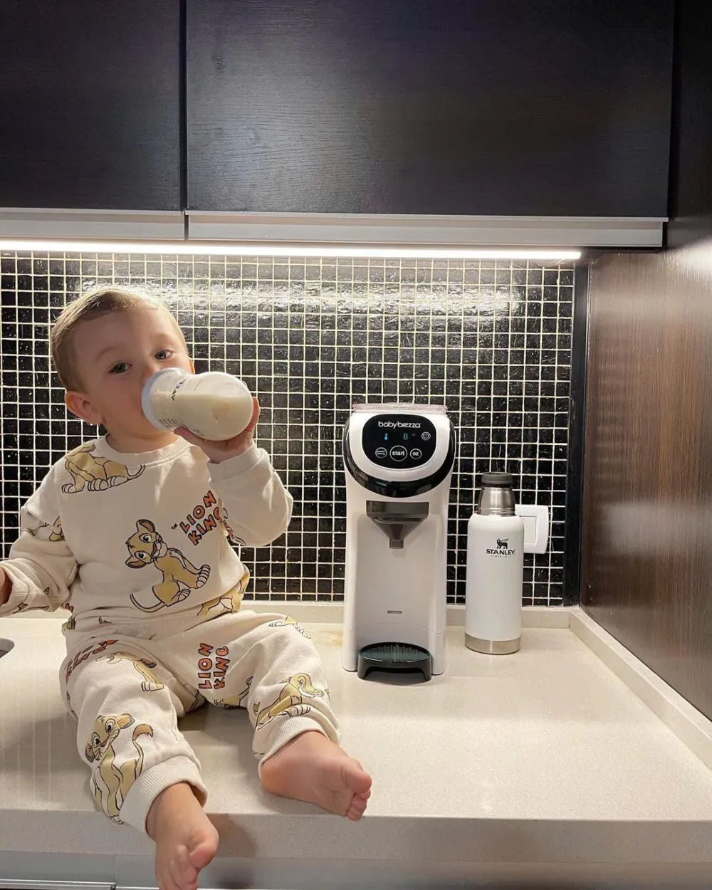 Máy pha sữa Baby Brezza Formula Pro Mini màu trắng - Ảnh 5