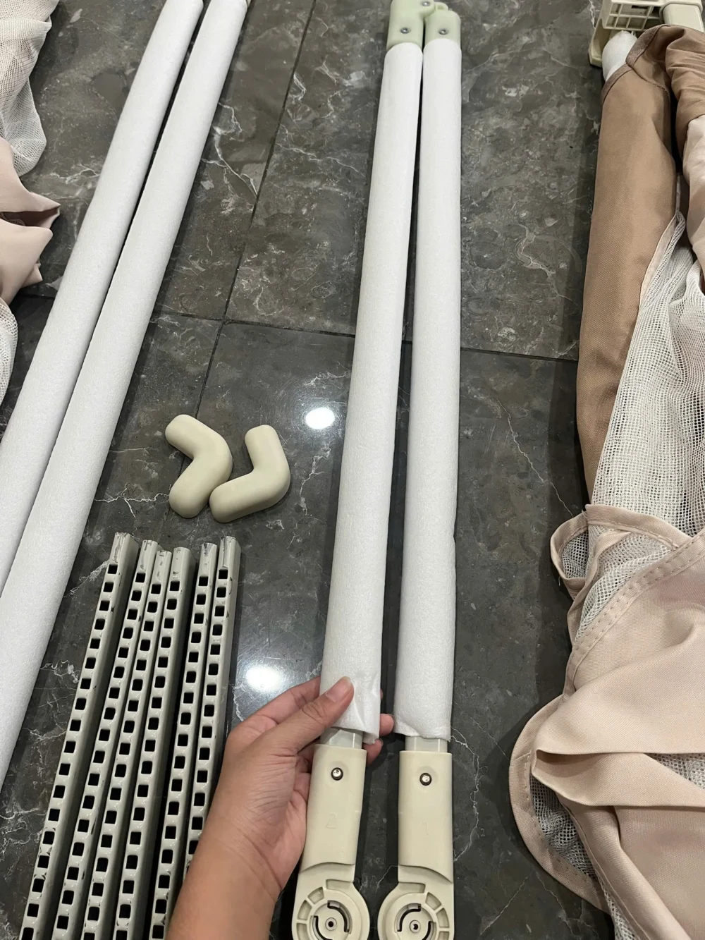 Thanh chắn giường Pakey Premium gấp gọn, tháo lắp tiện lợi KT 1m6x2m (tổng 3 mặt) - Ảnh 5