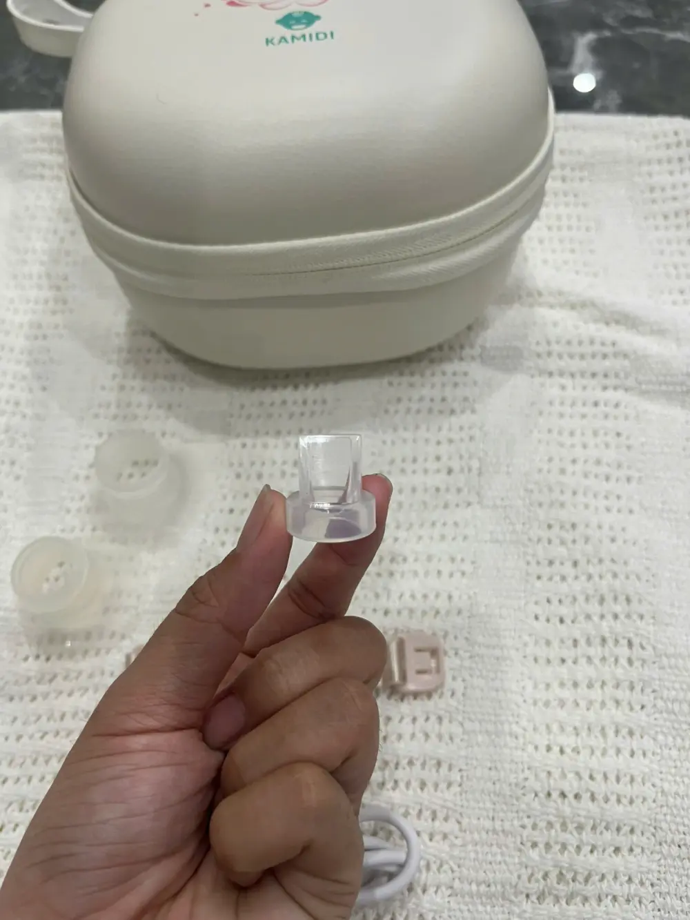 Máy hút sữa không dây Kamidi Smart hoa sen (còn cốp đựng máy) - Ảnh 3