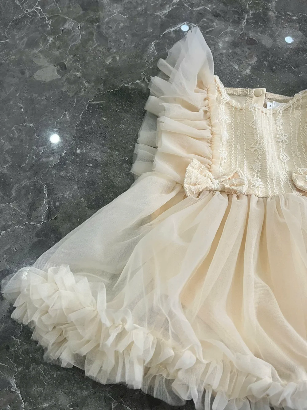 Đầm body phối lưới màu kem Little bill (size 0-3m) - Ảnh 11