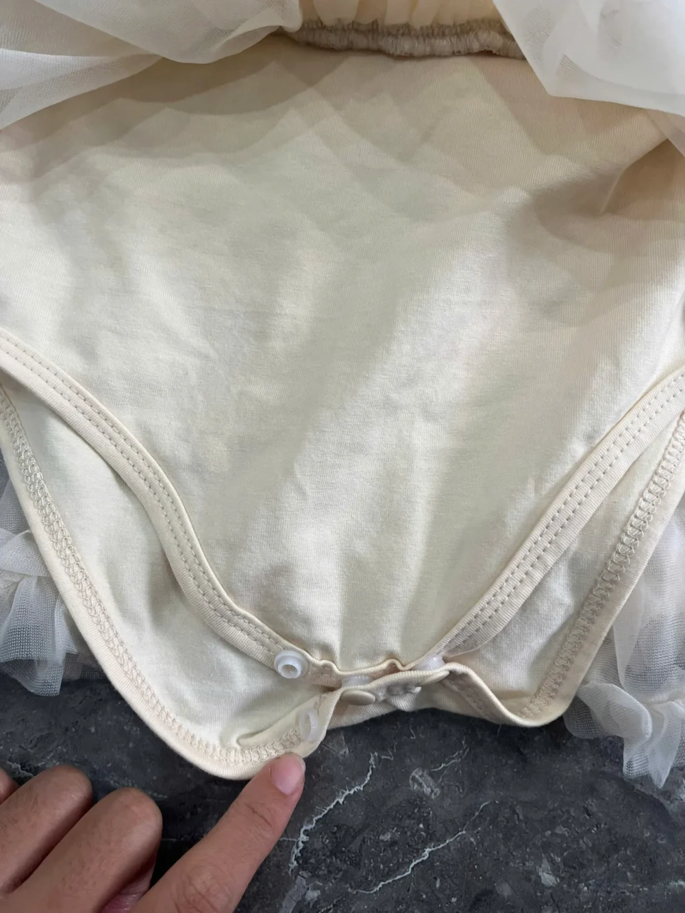 Đầm body phối lưới màu kem Little bill (size 0-3m) - Ảnh 17
