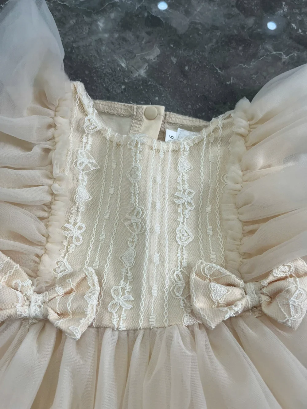 Đầm body phối lưới màu kem Little bill (size 0-3m) - Ảnh 8