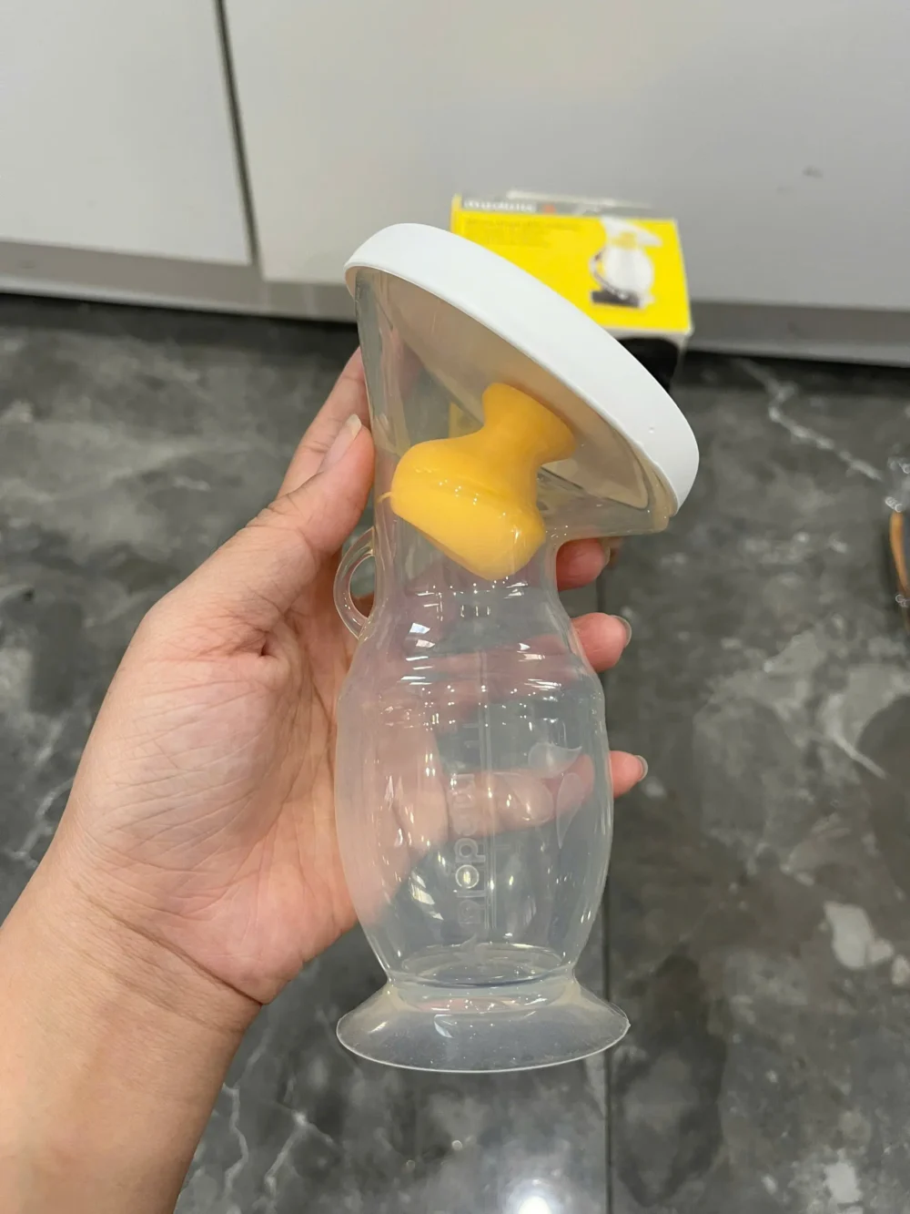 Cốc Hứng Sữa Silicon Medela ( full box) - Ảnh 11