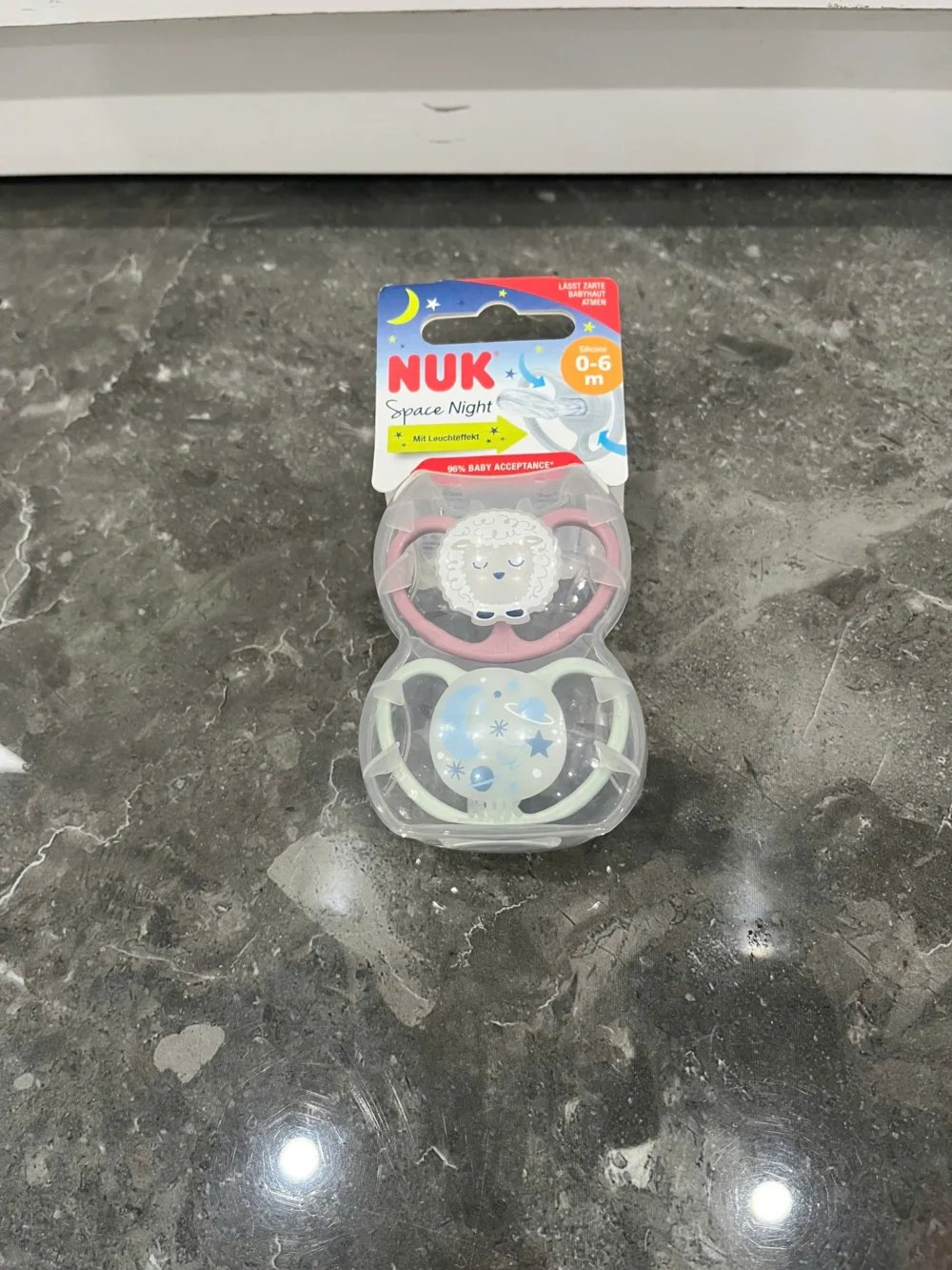 Set 2 ti giả Nuk Space night màu hồng/xanh, 2 chiếc kèm hộp đựng ( full box) NuK - Ảnh 3