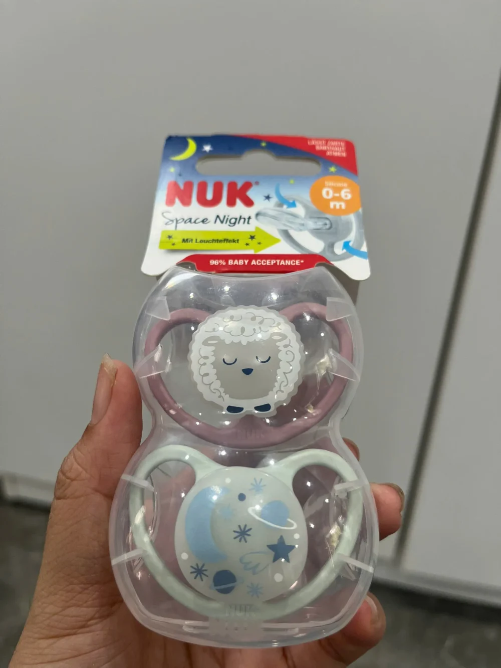 Set 2 ti giả Nuk Space night màu hồng/xanh, 2 chiếc kèm hộp đựng ( full box) NuK - Ảnh 6