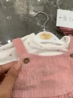 Set đầm yếm nhung tăm & bodysuit kèm tất George (3 đến 6 tháng) George baby - Ảnh 10