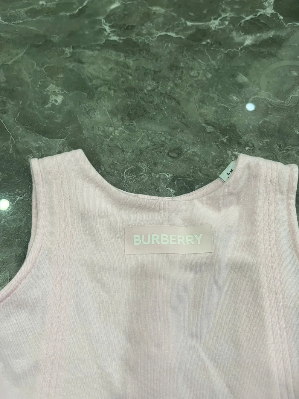 set váy sơ mi kèm áo khoác Burberry màu hồng nhạt (6 tháng) Burberry - Ảnh 3