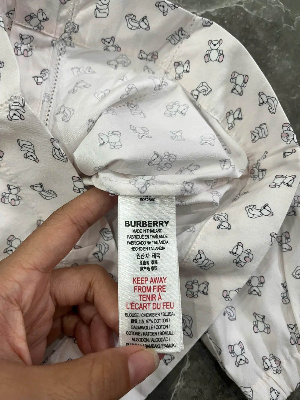 set váy sơ mi kèm áo khoác Burberry màu hồng nhạt (6 tháng) Burberry - Ảnh 9