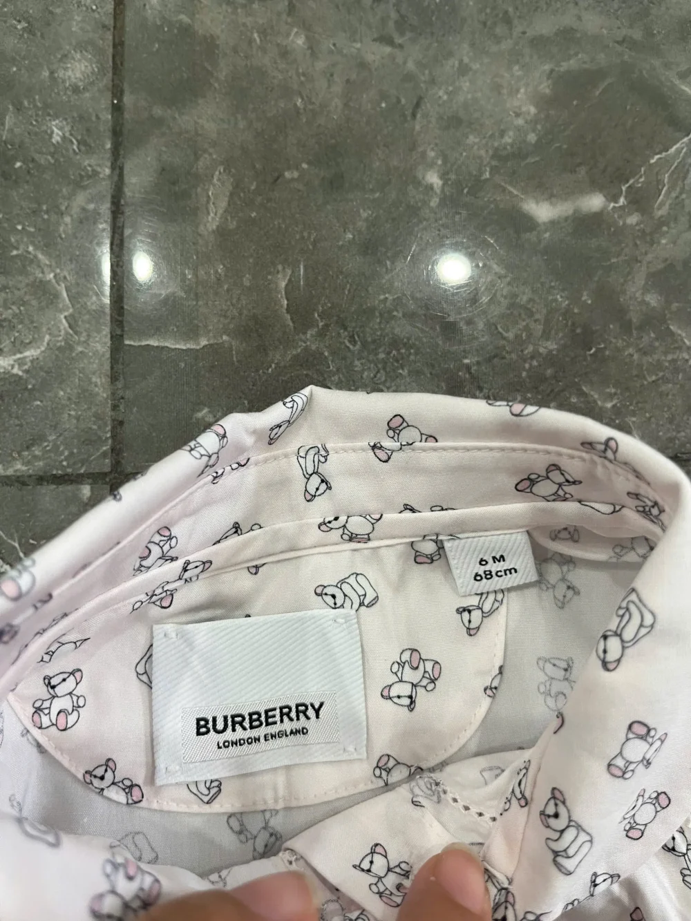 set váy sơ mi kèm áo khoác Burberry màu hồng nhạt (6 tháng) Burberry - Ảnh 20