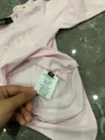 Set 3 bộ bodysuit dài tay Versace màu hồng size 9 đến 12 tháng (còn box) Versace - Ảnh 8