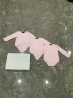 Set 3 bộ bodysuit dài tay Versace màu hồng size 9 đến 12 tháng (còn box) Versace - Ảnh 9