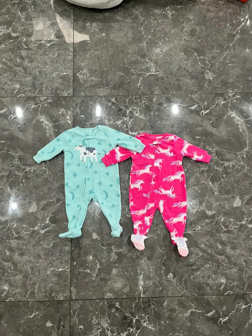 Set 2 bộ sleepsuit nỉ bông Carter’s màu hồng, xanh (size: 6m) - Ảnh 7