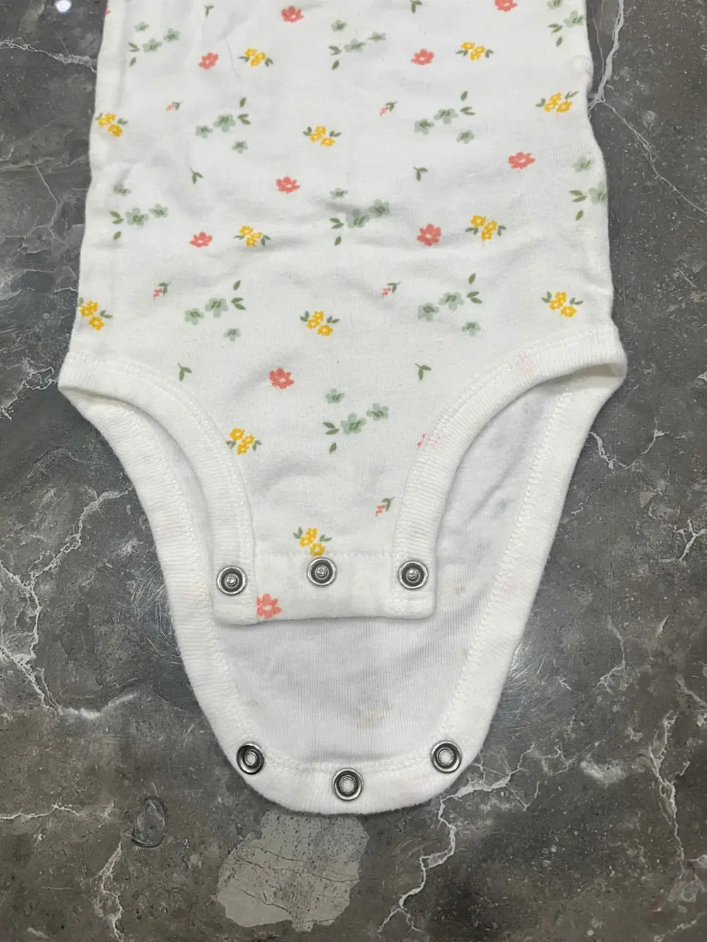 Set 3 món bodysuit váy yếm mix brand Carter’s , Cat & Jack (size 3/6m) - Ảnh 15