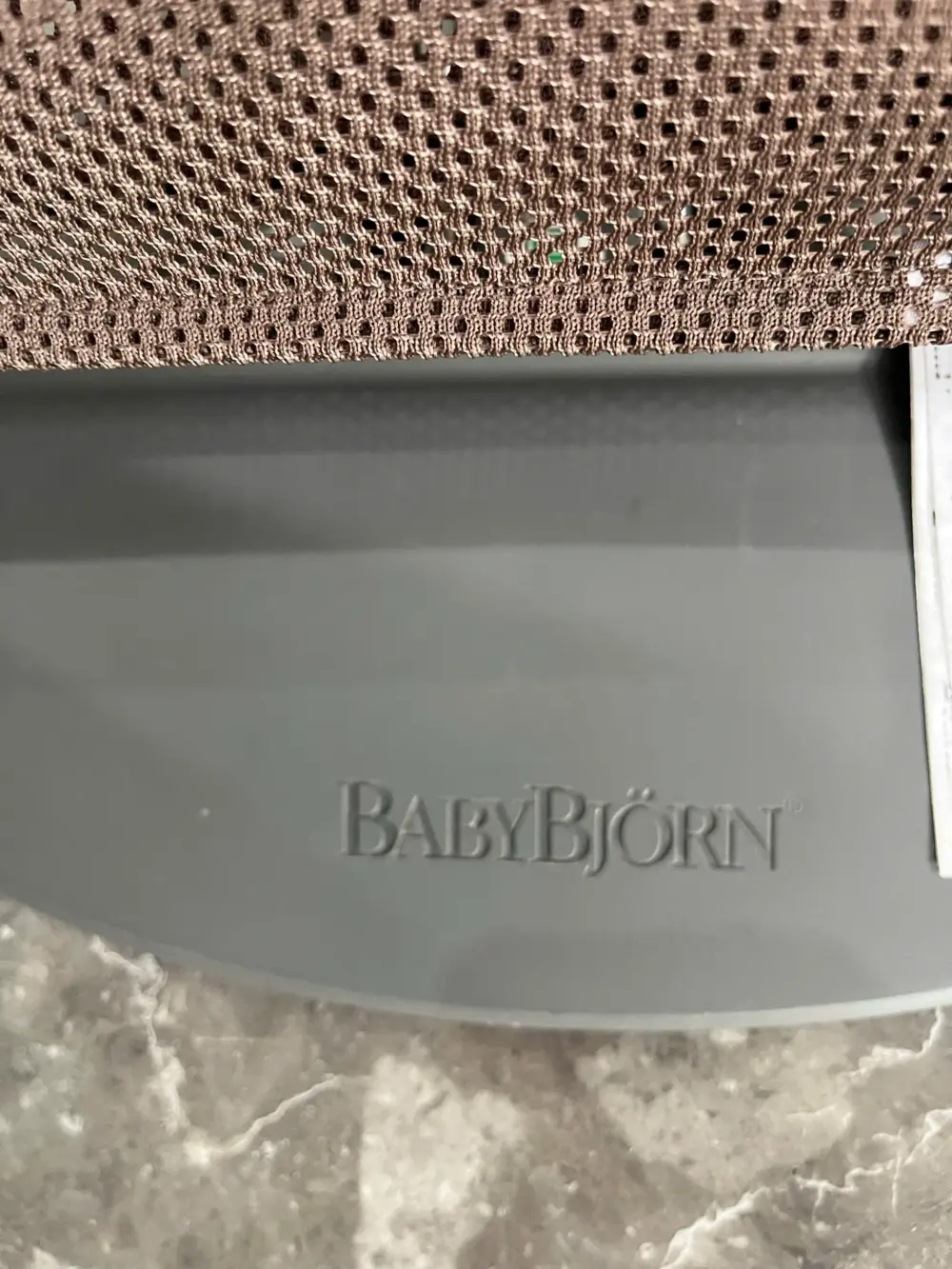 Ghế rung Baby Bjorn vải air mesh nâu choco (còn box) 3,2kg - 13kg 0-18M - Ảnh 3