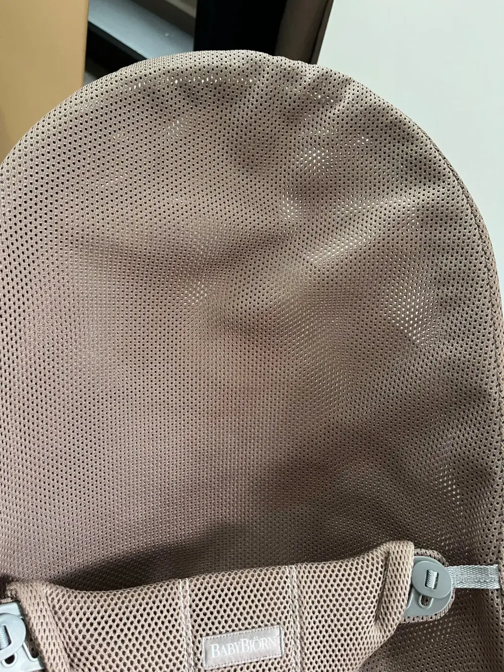 Ghế rung Baby Bjorn vải air mesh nâu choco (còn box) 3,2kg - 13kg 0-18M - Ảnh 10
