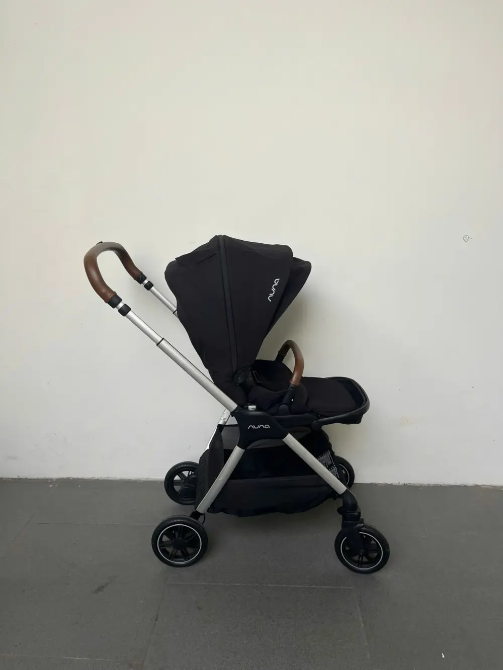 Xe đẩy Nuna triv màu đen khung xám 0-4 tuổi tối đa 22kg - Ảnh 11