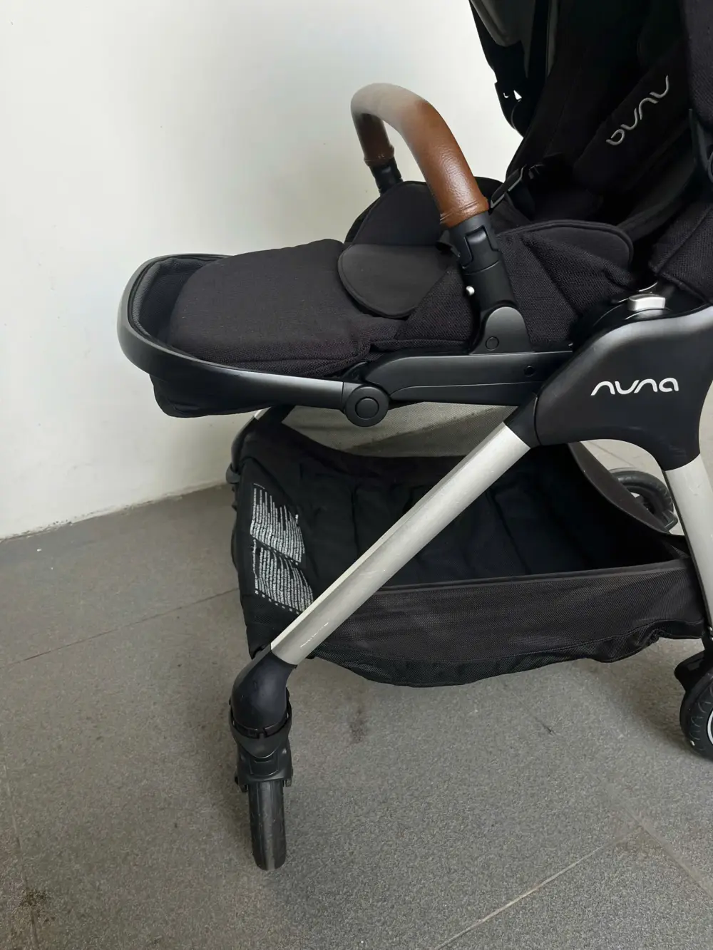 Xe đẩy Nuna triv màu đen khung xám 0-4 tuổi tối đa 22kg - Ảnh 24