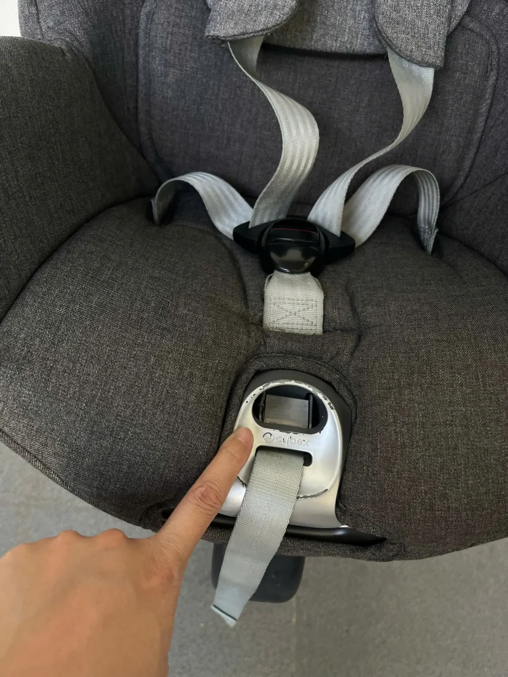 Ghế ngồi ô tô Cybex sirona plus kèm base isofix (màu xám be) - Ảnh 11