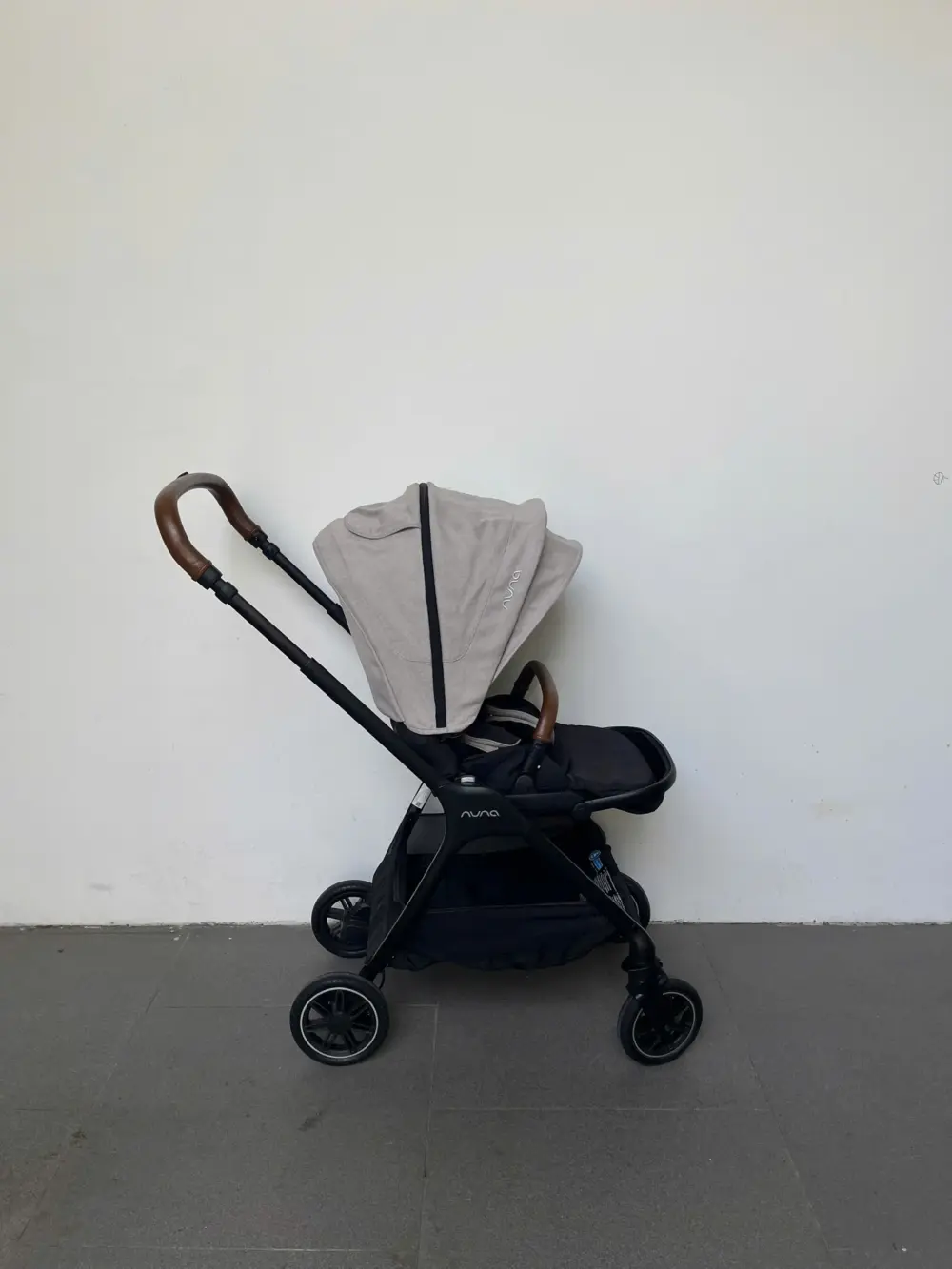 Xe đẩy Nuna triv màu xám be khung đen 0-4 tuổi tối đa 22kg - Ảnh 10