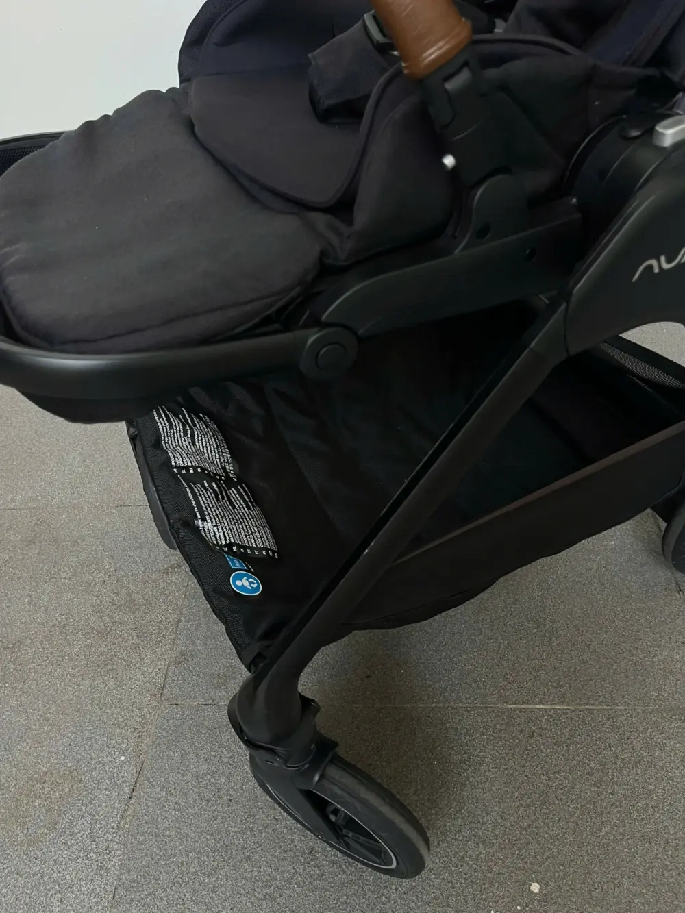 Xe đẩy Nuna triv màu xám be khung đen 0-4 tuổi tối đa 22kg - Ảnh 25