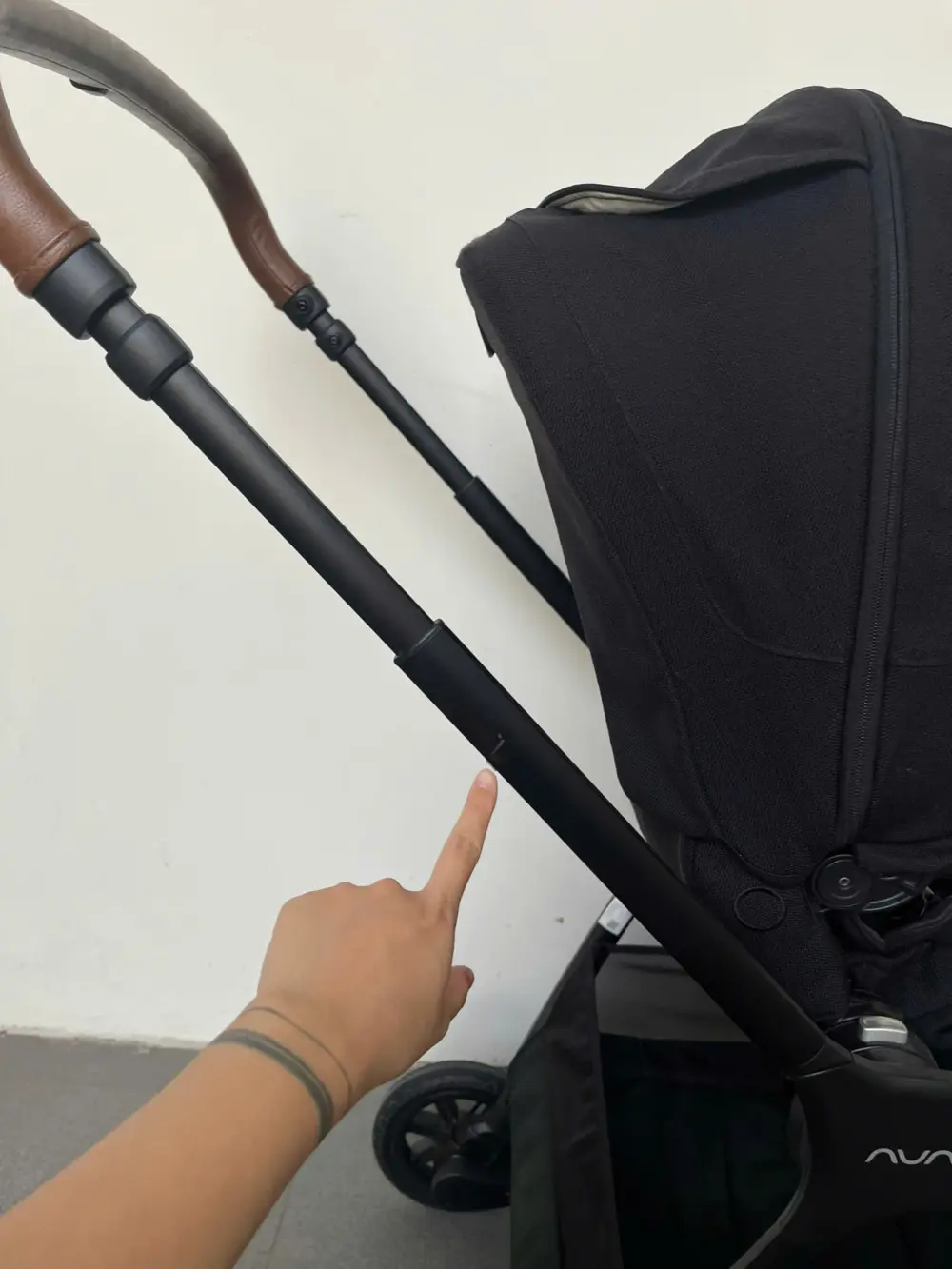 Xe đẩy Nuna triv màu đen khung đen 0-4 tuổi tối đa 22 kg - Ảnh 7