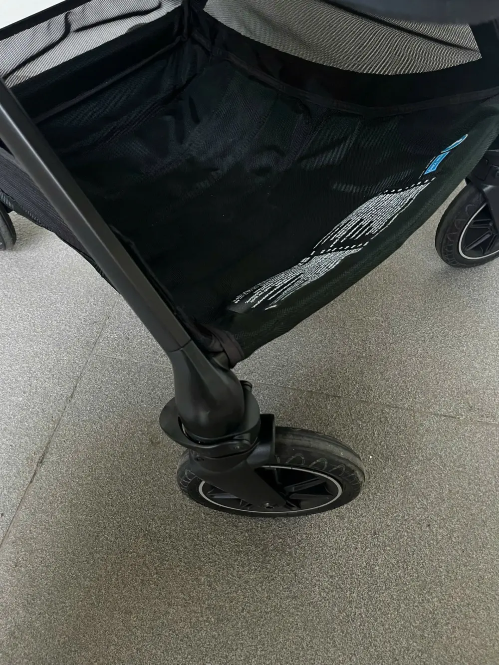 Xe đẩy Nuna triv màu đen khung đen 0-4 tuổi tối đa 22 kg - Ảnh 8