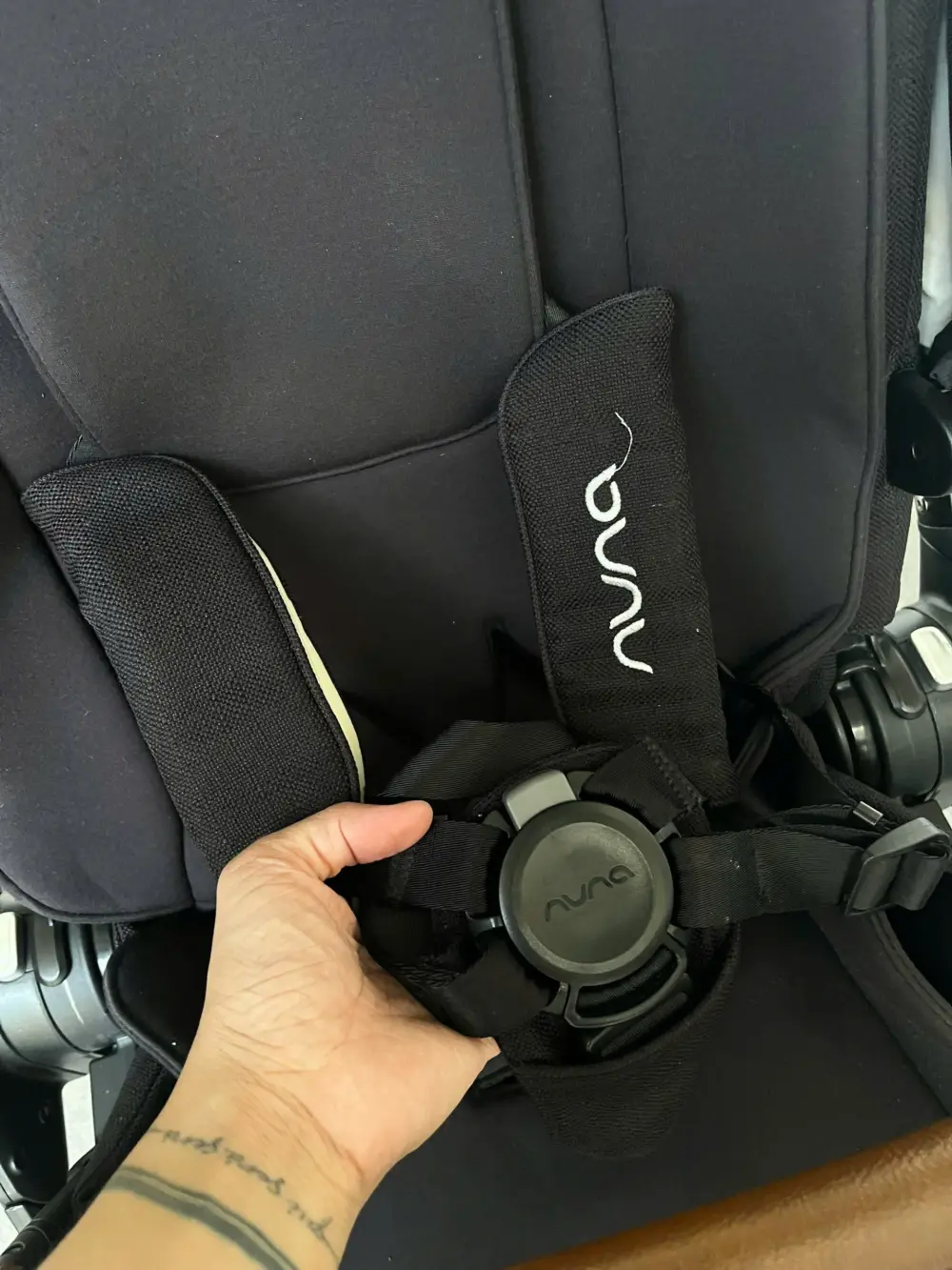 Xe đẩy Nuna triv màu đen khung đen 0-4 tuổi tối đa 22 kg - Ảnh 20