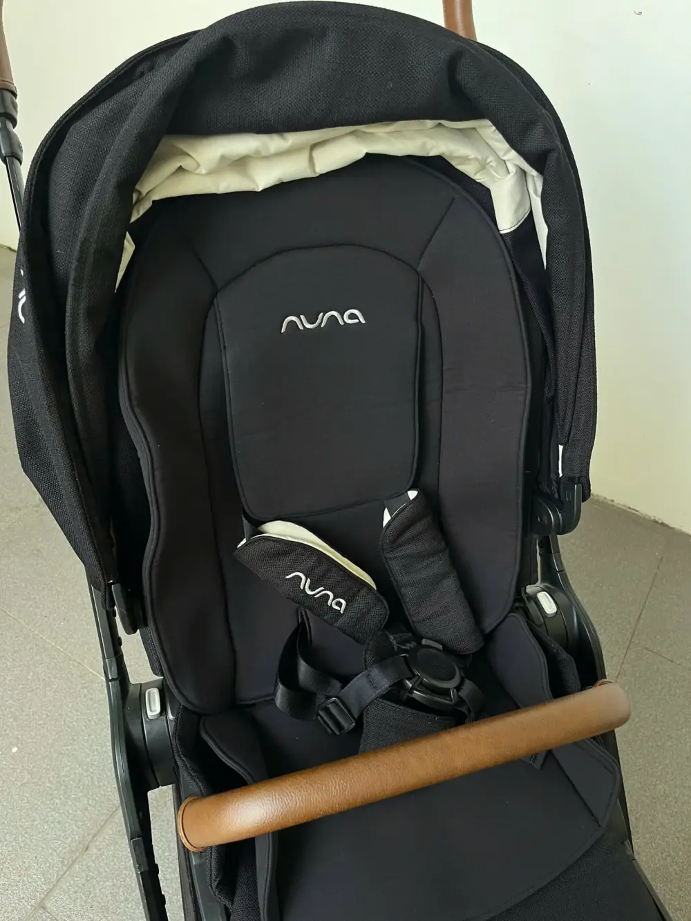 Xe đẩy Nuna triv màu đen khung đen (2) 0-4 tuổi tối đa 22kg - Ảnh 6