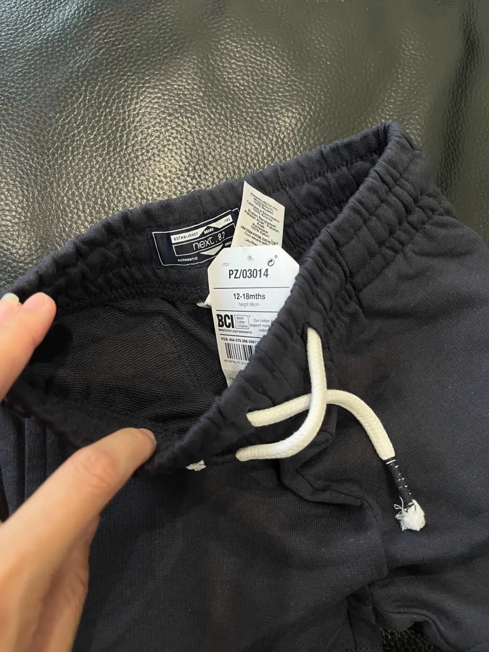 Quần đùi nỉ Next babay màu đen xám ( size 12/18m ) - Ảnh 3