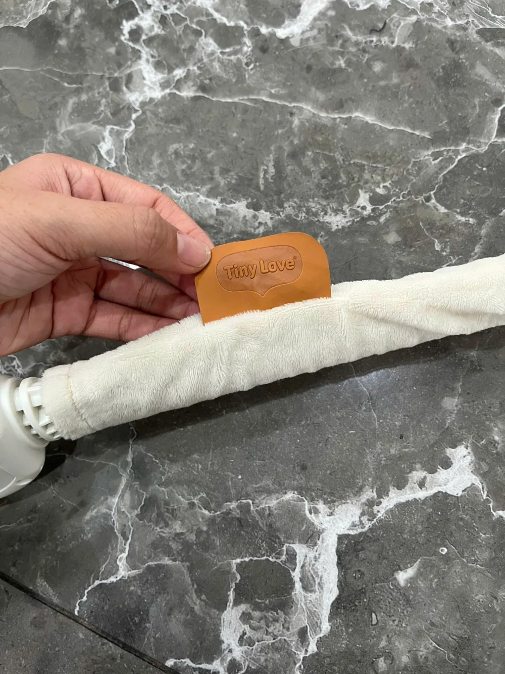 Cây đồ chơi treo nôi Tiny Love có nhạc và xoay (không kèm pin đi kèm) - Ảnh 9