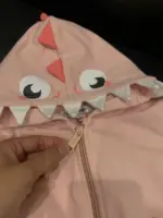 Bộ nỉ tay dài có mũ GustavoGano Kids hoạ tiết khủng long màu hồng (size: 6/12m) - Ảnh 5