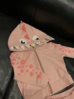 Bộ nỉ tay dài có mũ GustavoGano Kids hoạ tiết khủng long màu hồng (size: 6/12m) - Ảnh 7